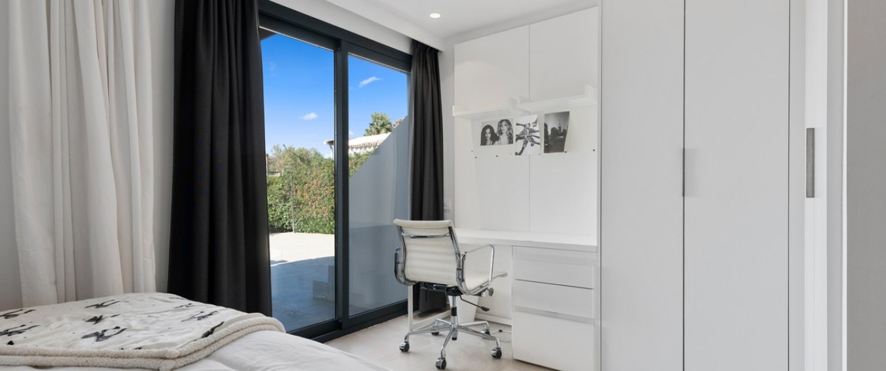 Resale - Villa - Marbella - Nueva Andalucía
