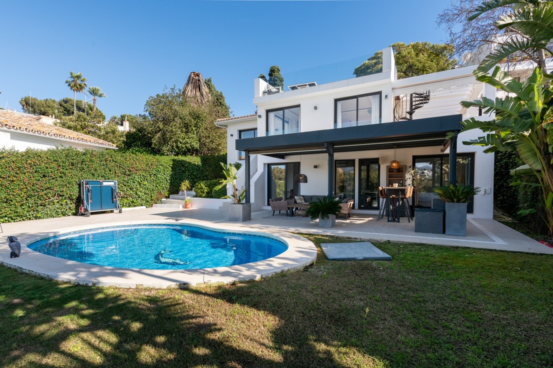 Resale - Villa - Marbella - Nueva Andalucía