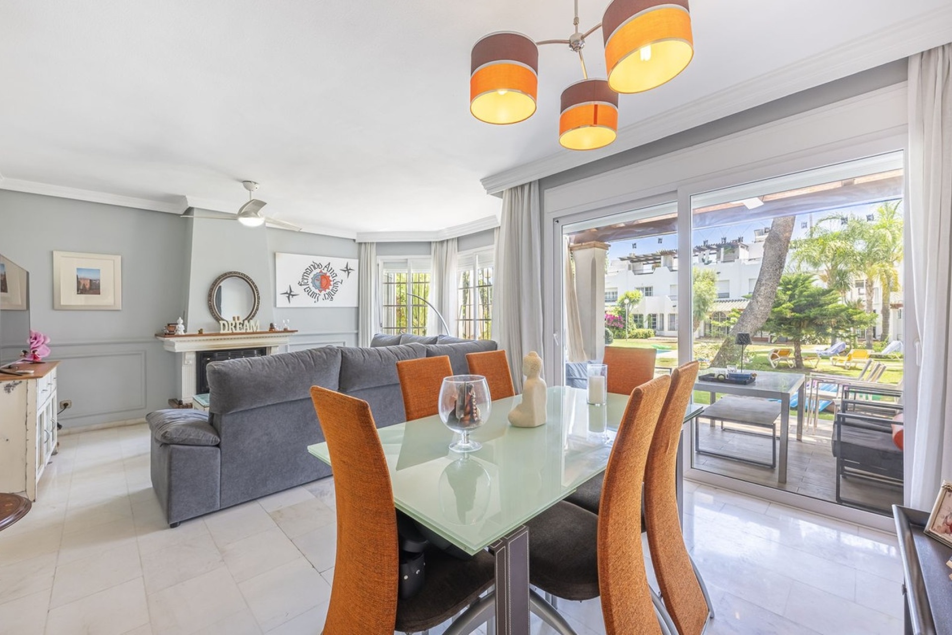 Resale - Villa - Marbella - Nueva Andalucía