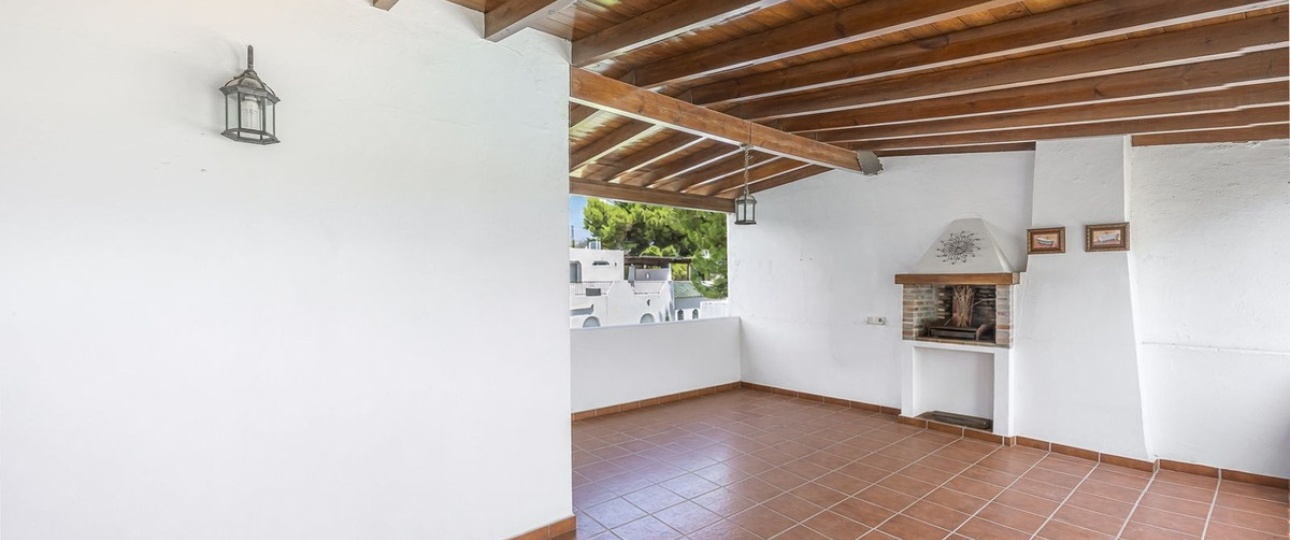 Resale - Villa - Marbella - Nueva Andalucía