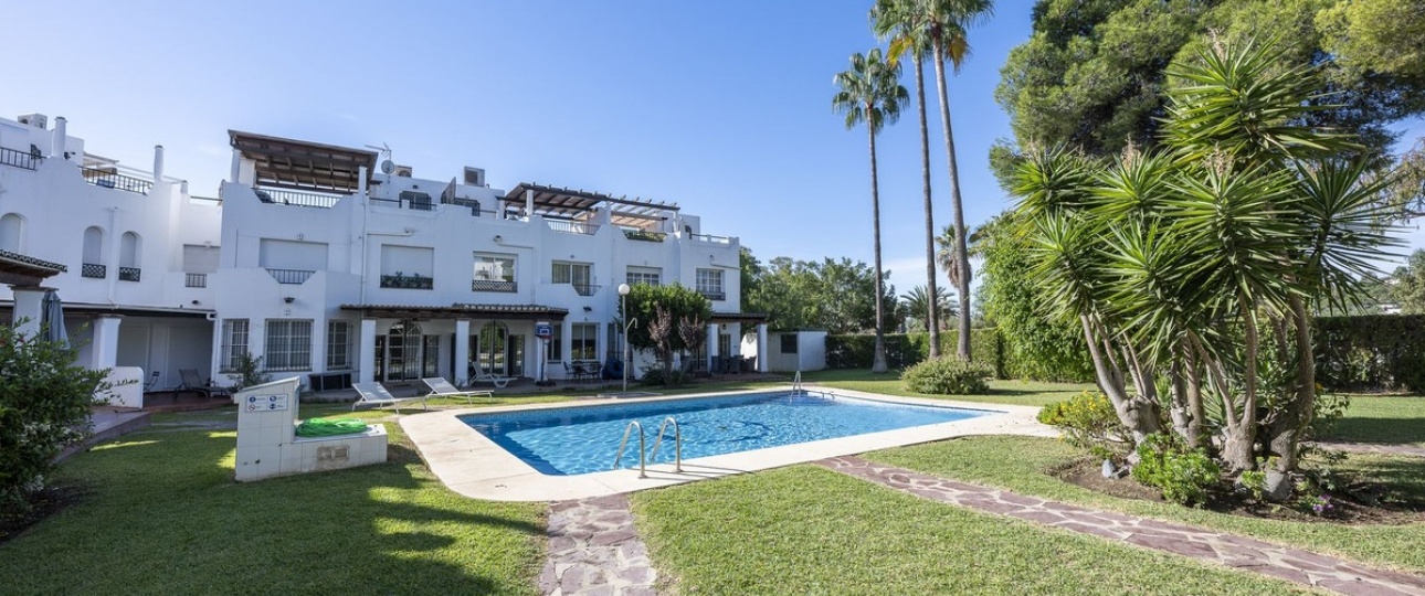 Resale - Villa - Marbella - Nueva Andalucía