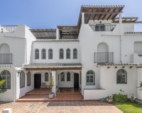 Resale - Villa - Marbella - Nueva Andalucía