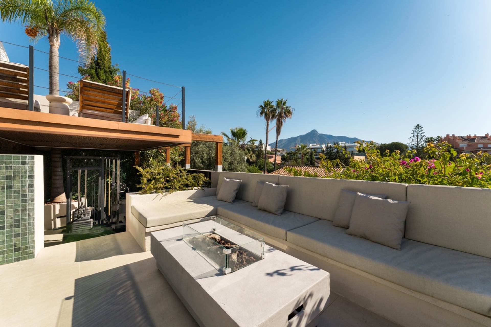 Resale - Villa - Marbella - Nueva Andalucía
