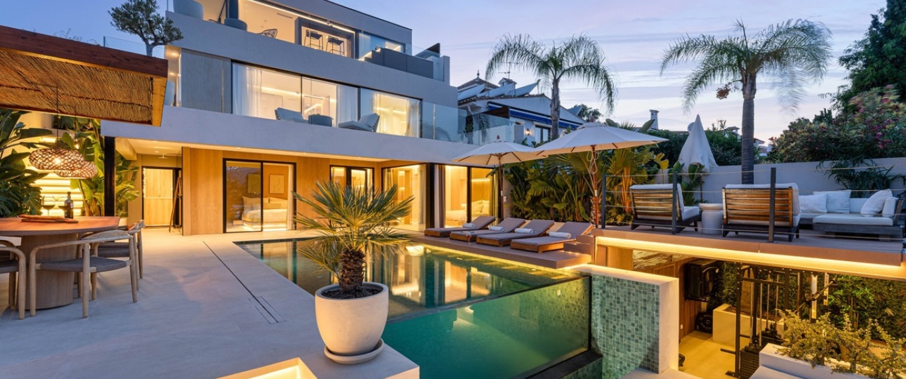 Resale - Villa - Marbella - Nueva Andalucía