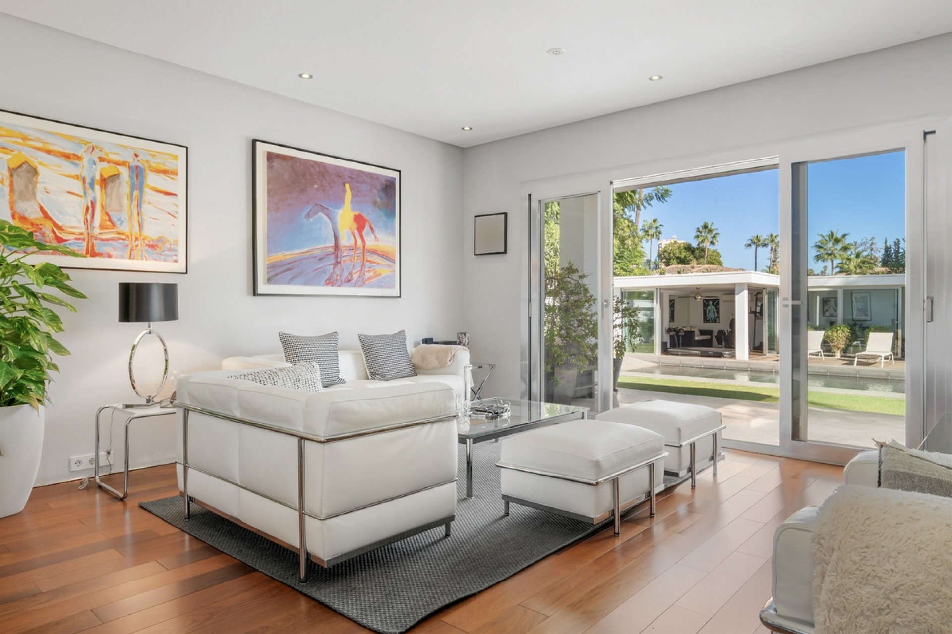 Resale - Villa - Marbella - Nueva Andalucía