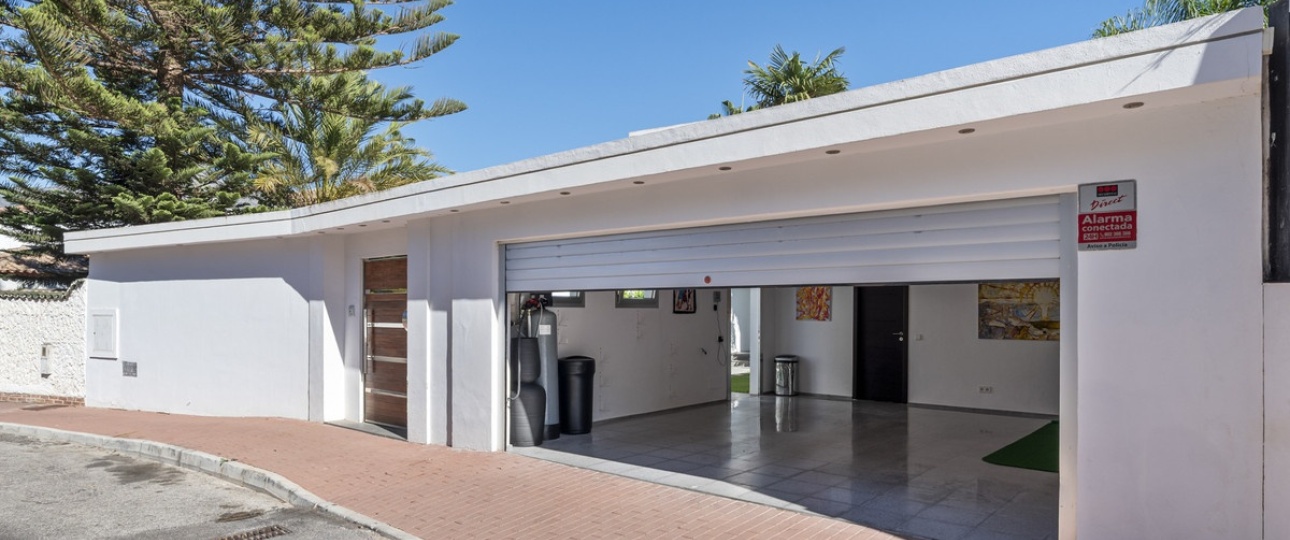 Resale - Villa - Marbella - Nueva Andalucía