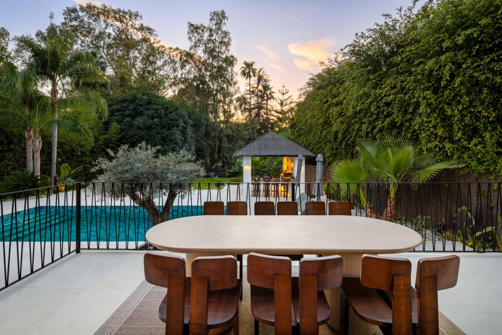 Resale - Villa - Marbella - Nueva Andalucía