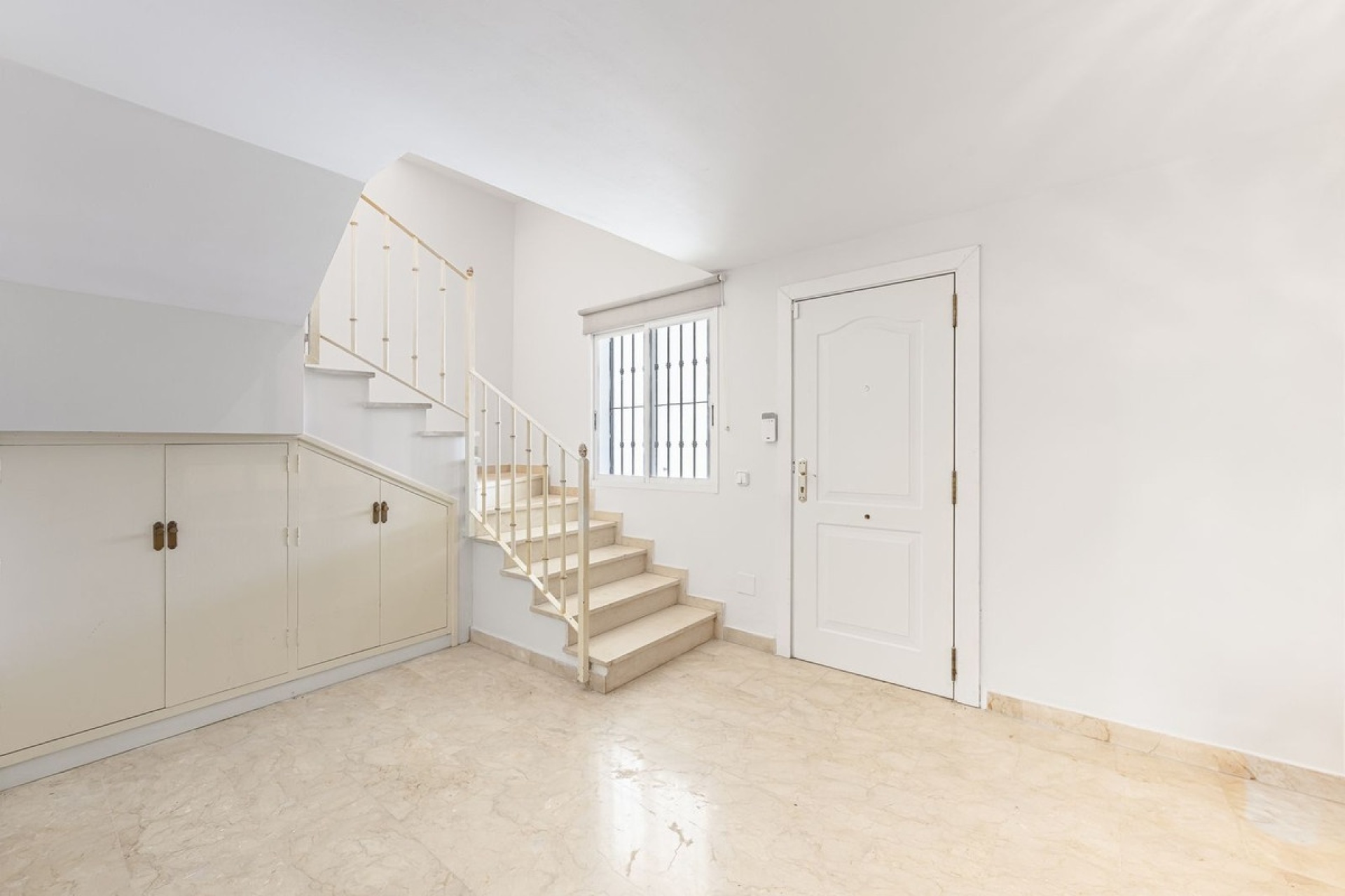Resale - Villa - Marbella - Nueva Andalucía