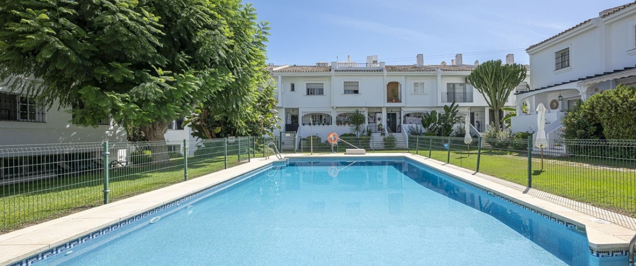 Resale - Villa - Marbella - Nueva Andalucía