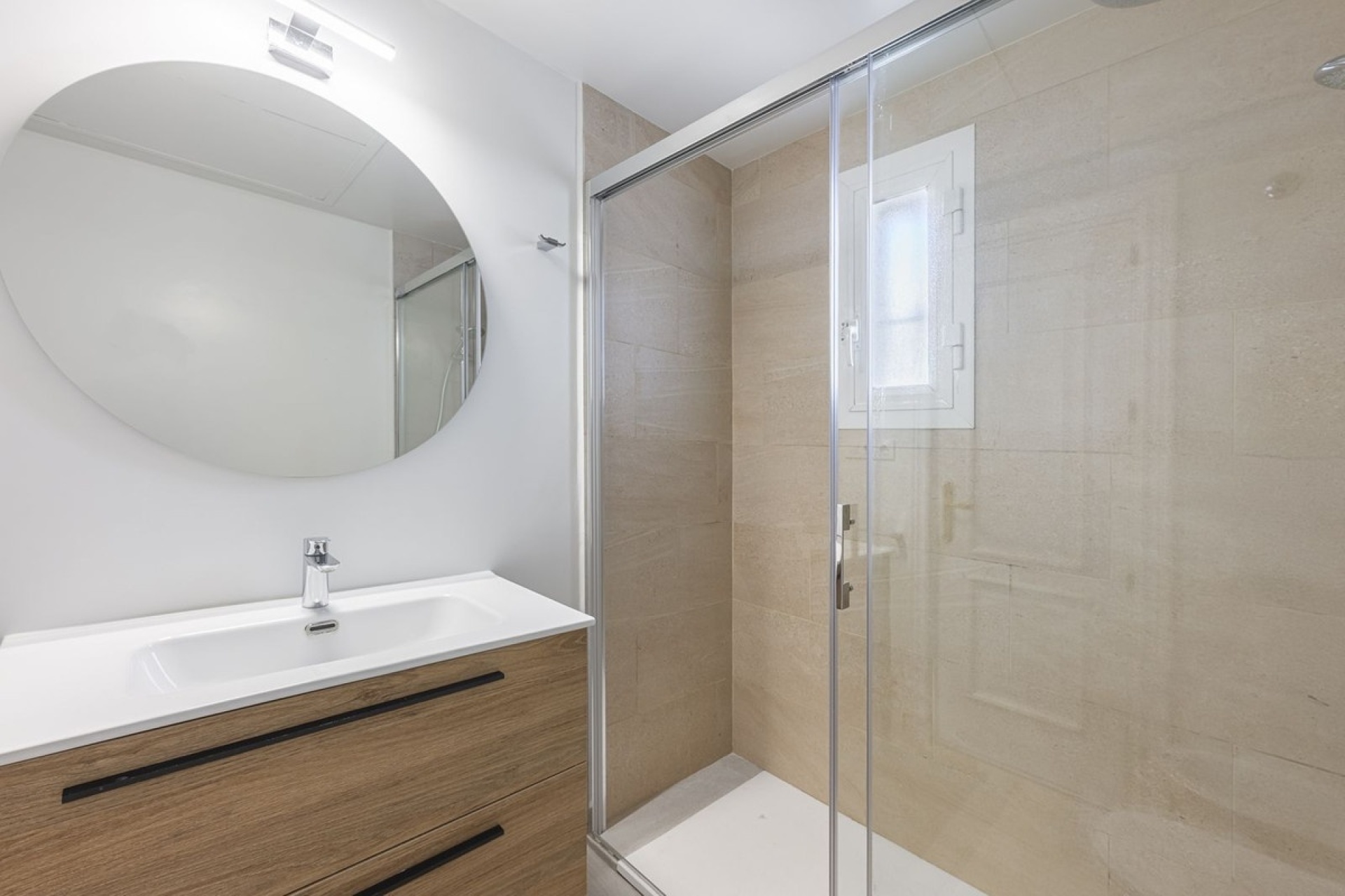 Resale - Villa - Marbella - Nueva Andalucía