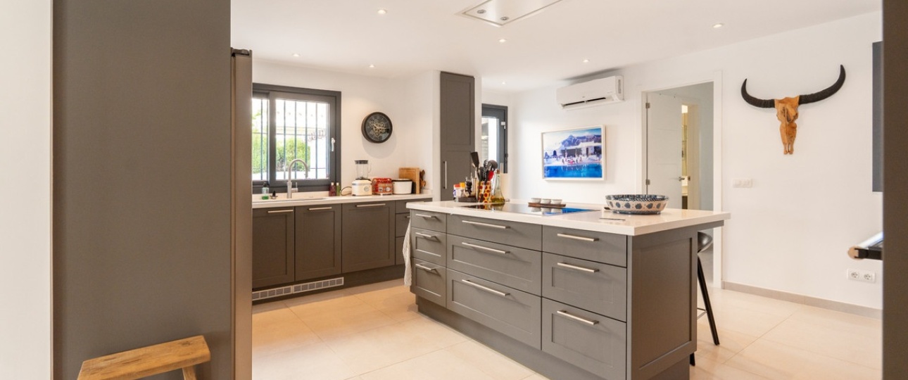 Resale - Villa - Marbella - Nueva Andalucía