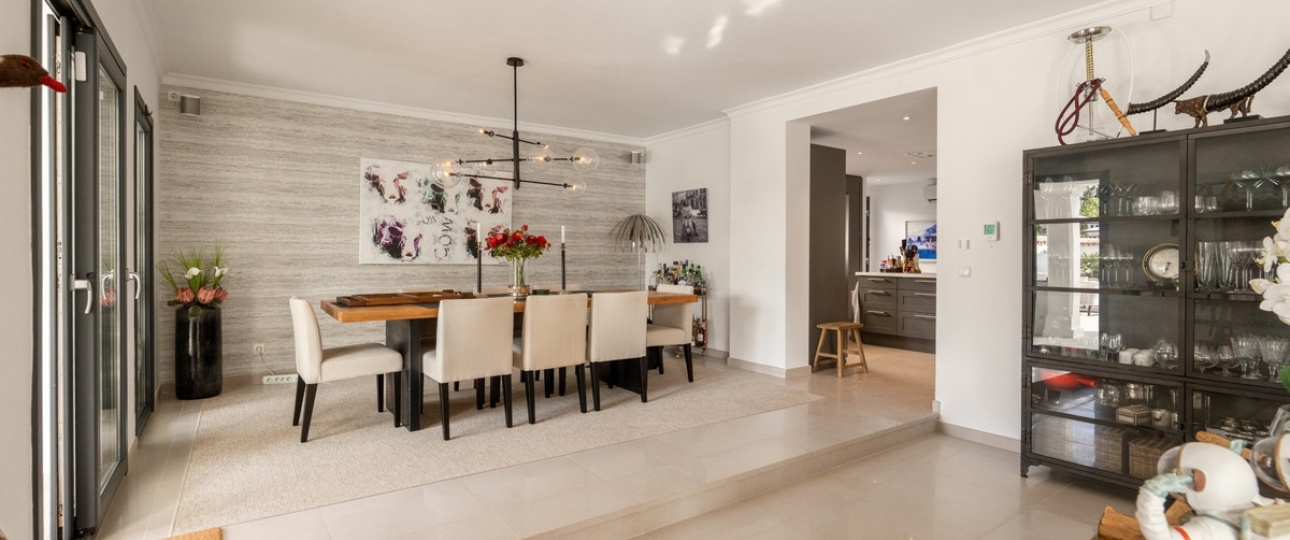 Resale - Villa - Marbella - Nueva Andalucía