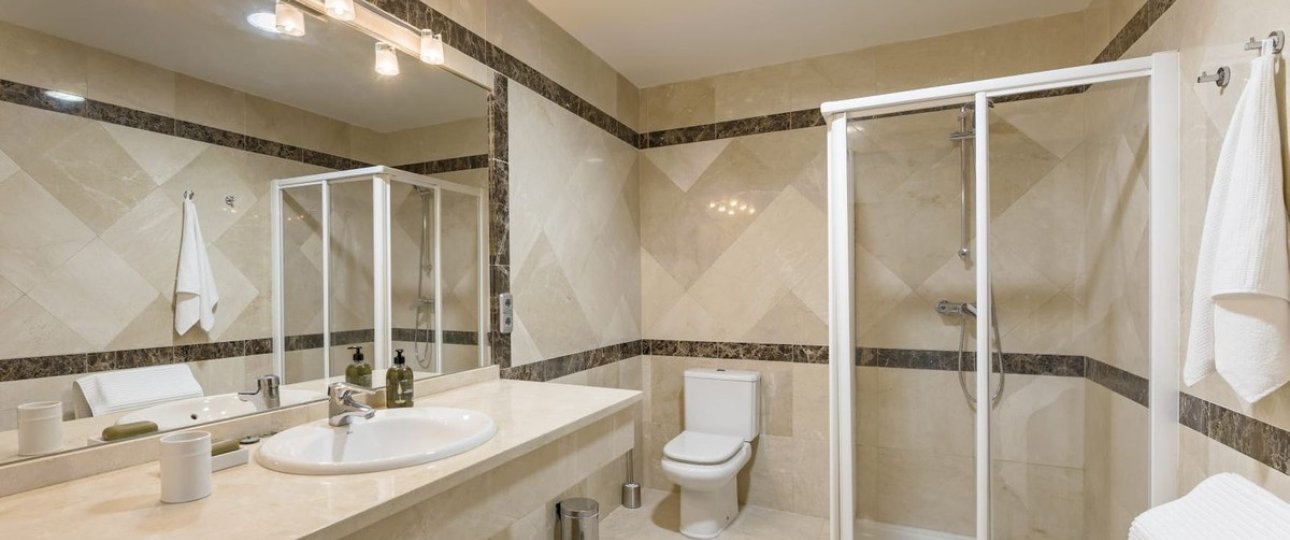 Resale - Villa - Marbella - Nueva Andalucía