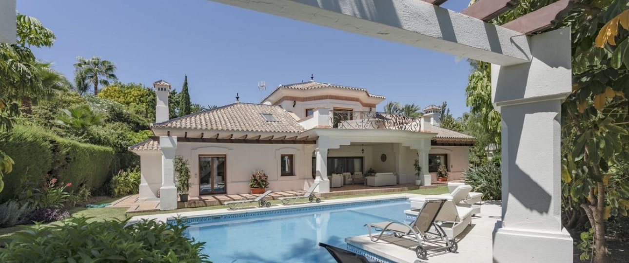 Resale - Villa - Marbella - Nueva Andalucía
