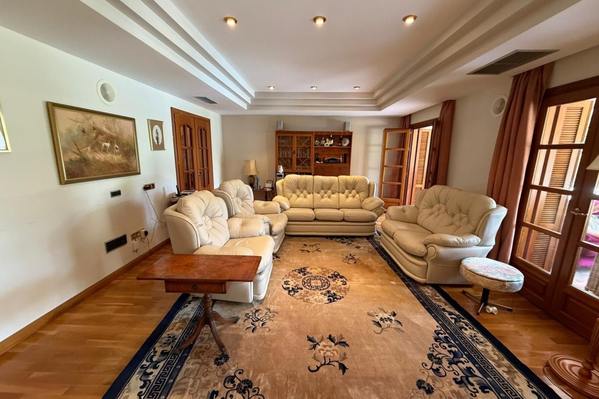 Resale - Villa - Marbella - Nueva Andalucía
