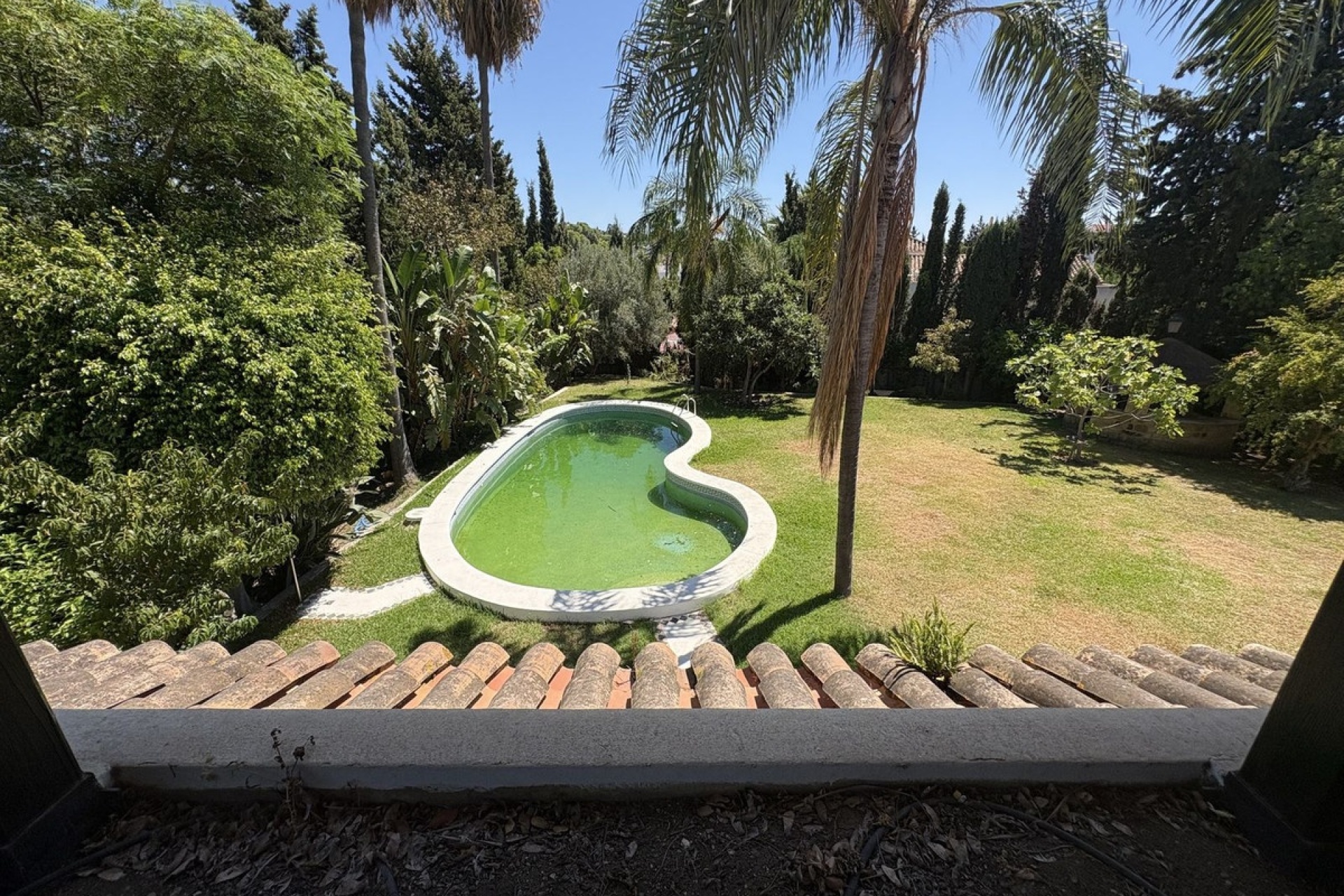 Resale - Villa - Marbella - Nueva Andalucía