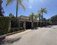 Resale - Villa - Marbella - Nueva Andalucía