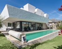 Resale - Villa - Marbella - Nueva Andalucía