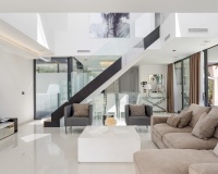 Resale - Villa - Marbella - Nueva Andalucía