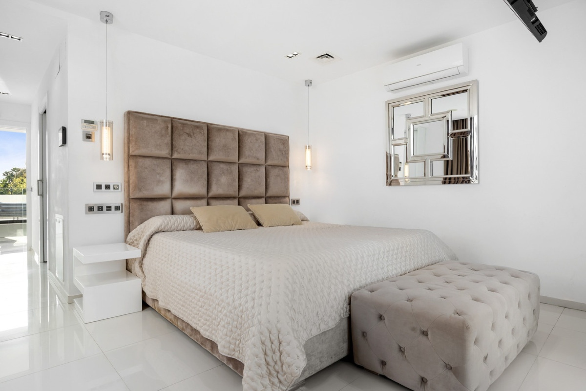 Resale - Villa - Marbella - Nueva Andalucía