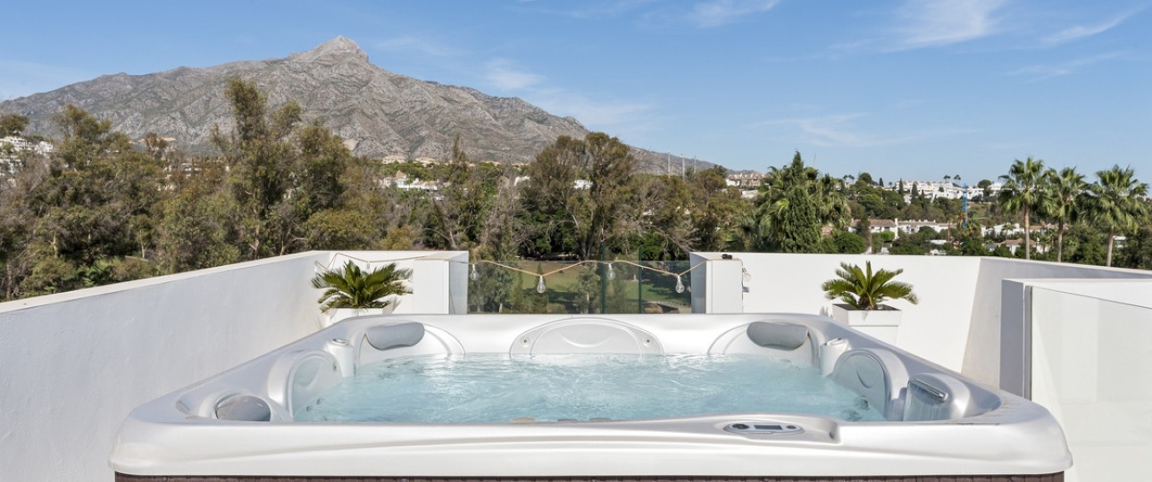 Resale - Villa - Marbella - Nueva Andalucía