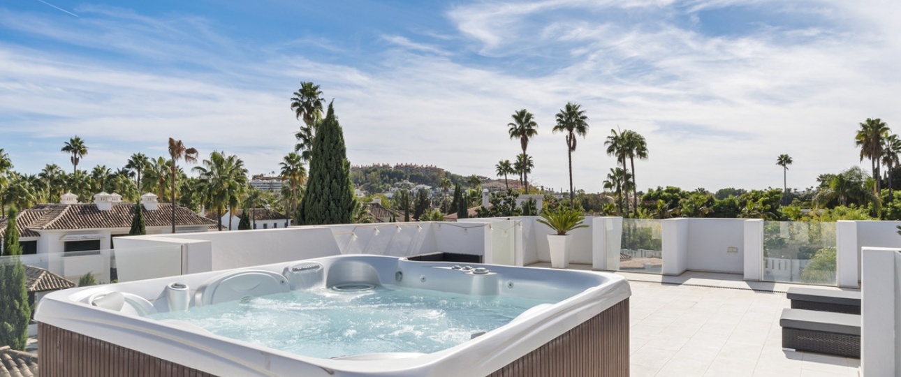 Resale - Villa - Marbella - Nueva Andalucía