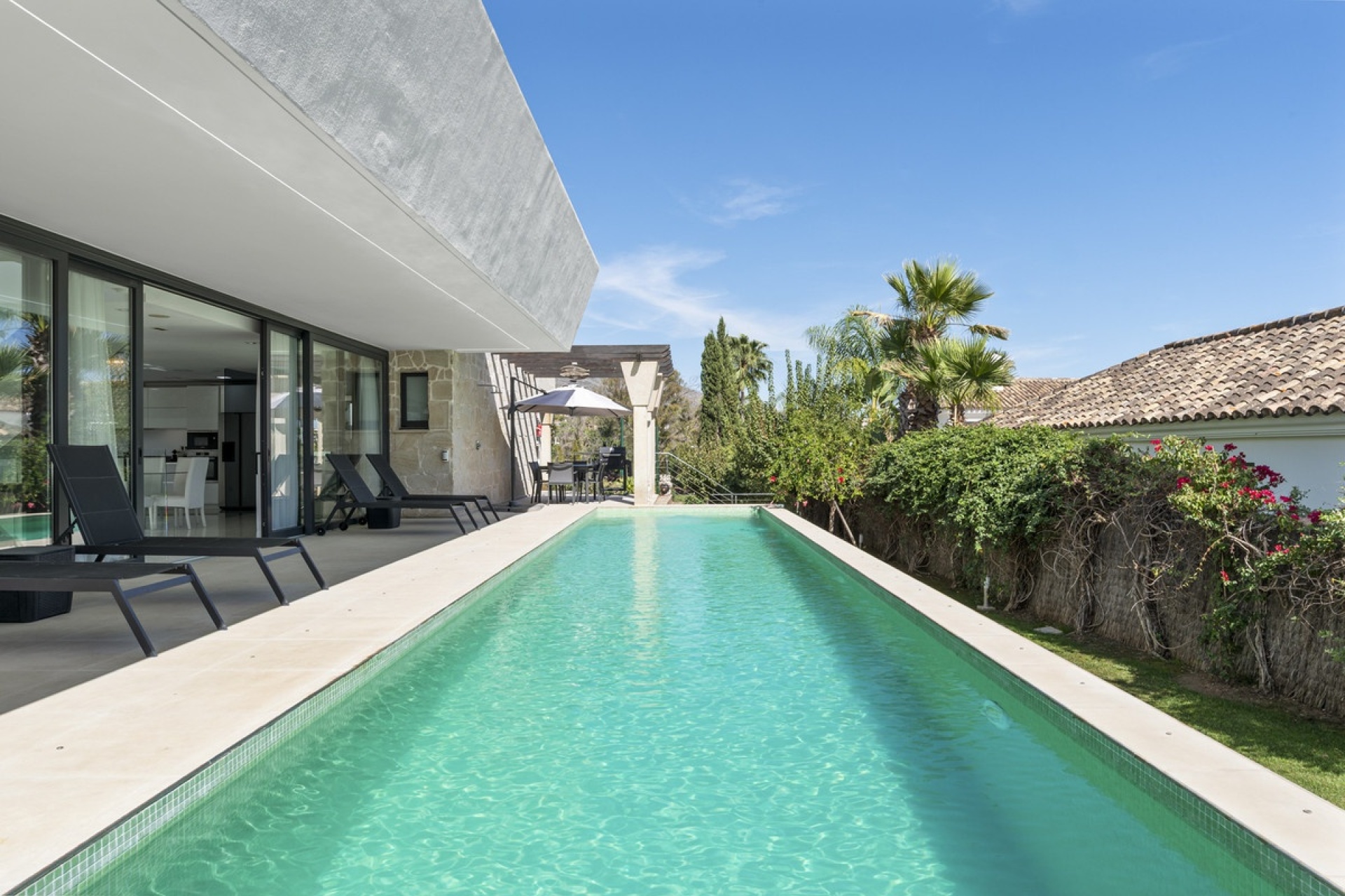 Resale - Villa - Marbella - Nueva Andalucía