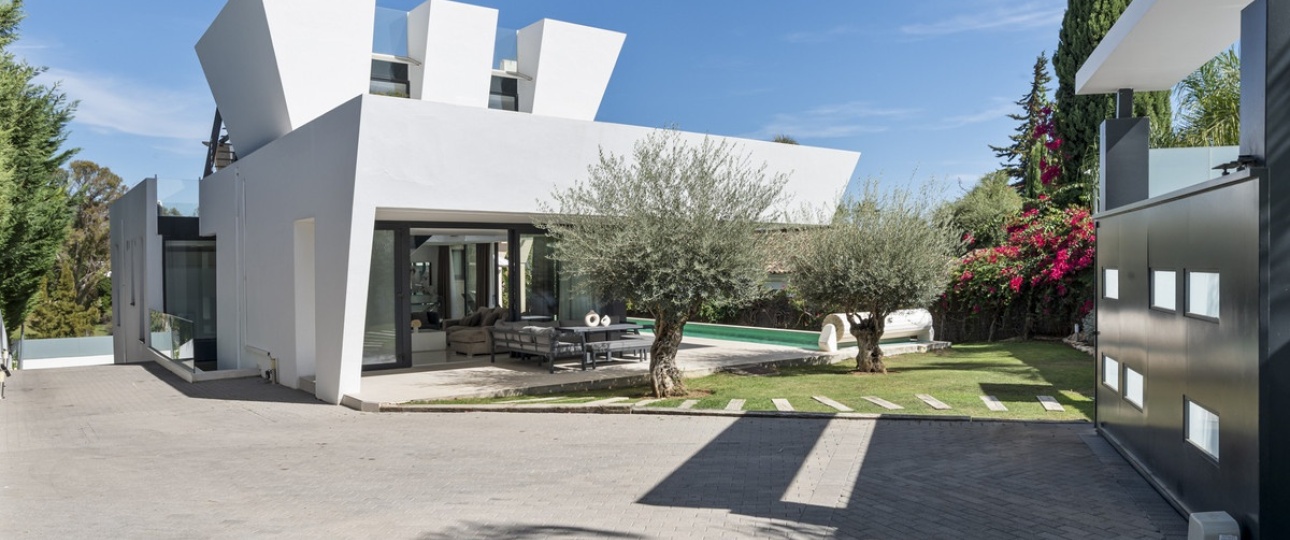 Resale - Villa - Marbella - Nueva Andalucía