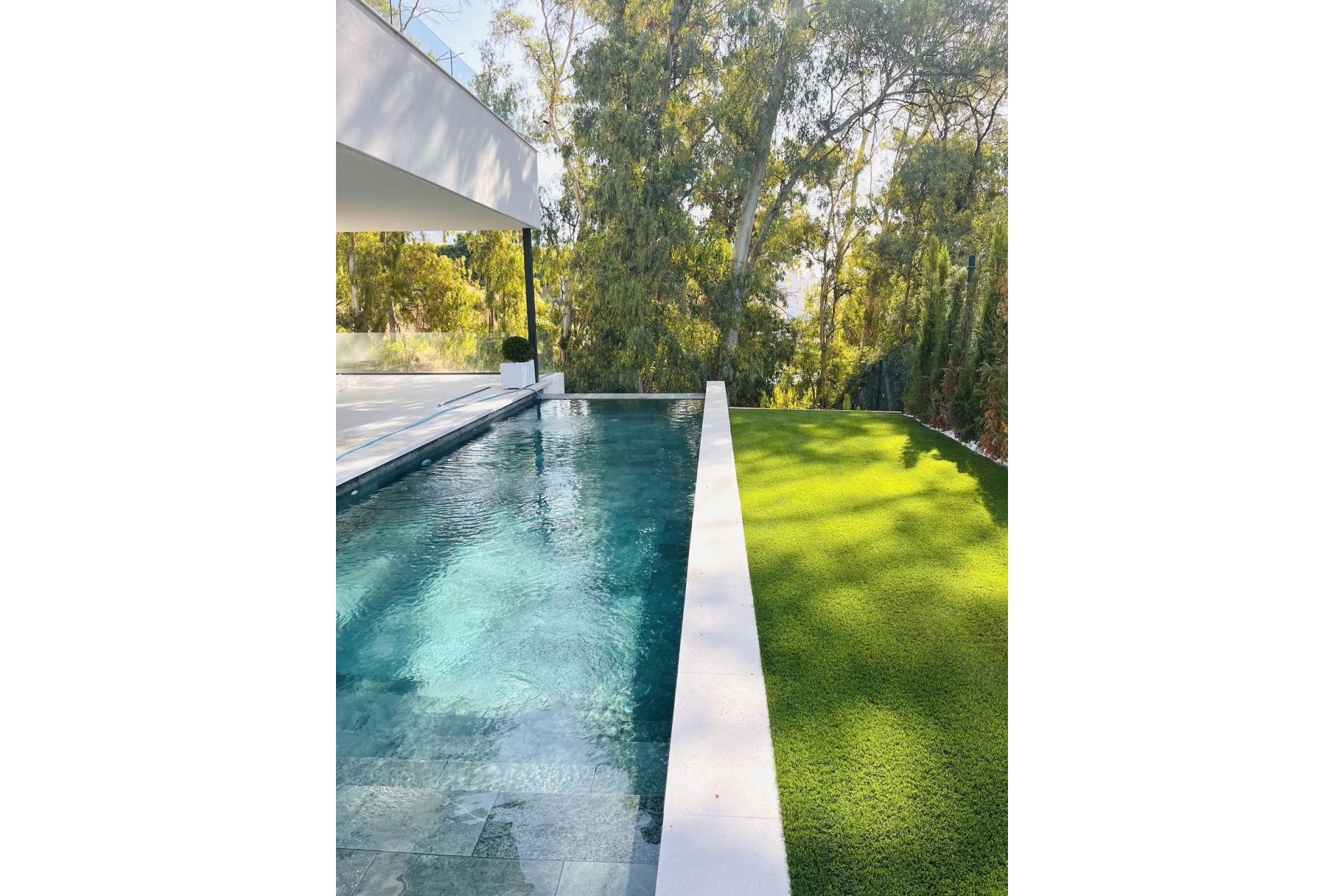 Resale - Villa - Marbella - Nueva Andalucía
