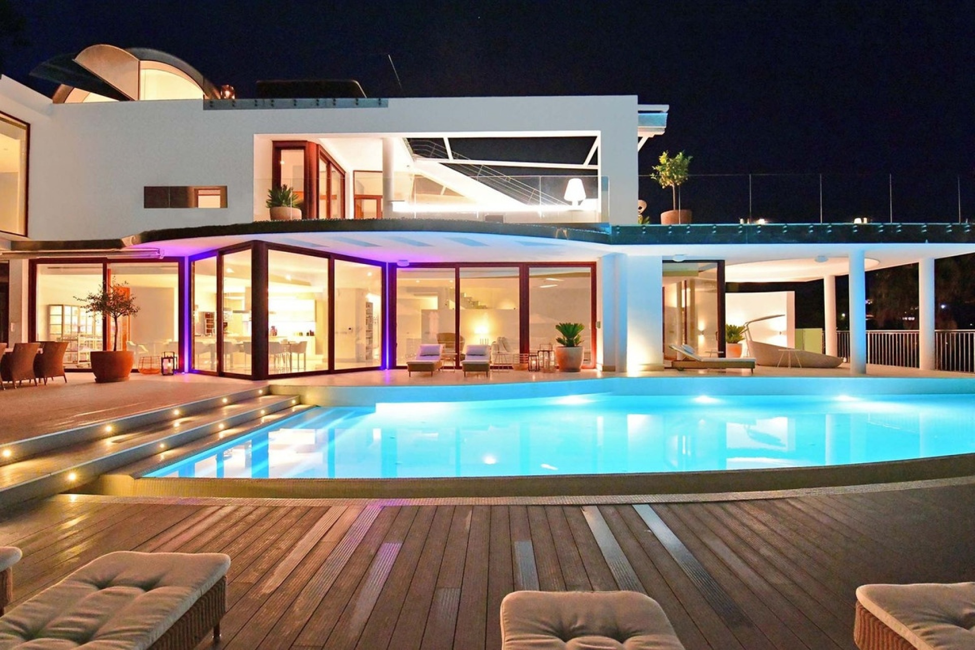 Resale - Villa - Marbella - Nueva Andalucía