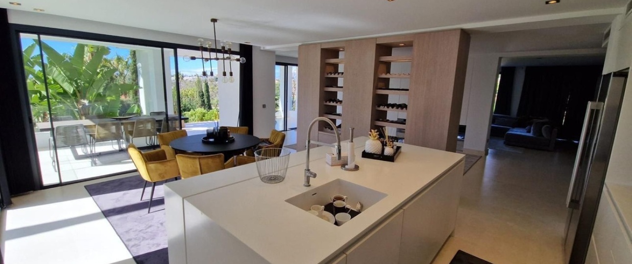 Resale - Villa - Marbella - Nueva Andalucía