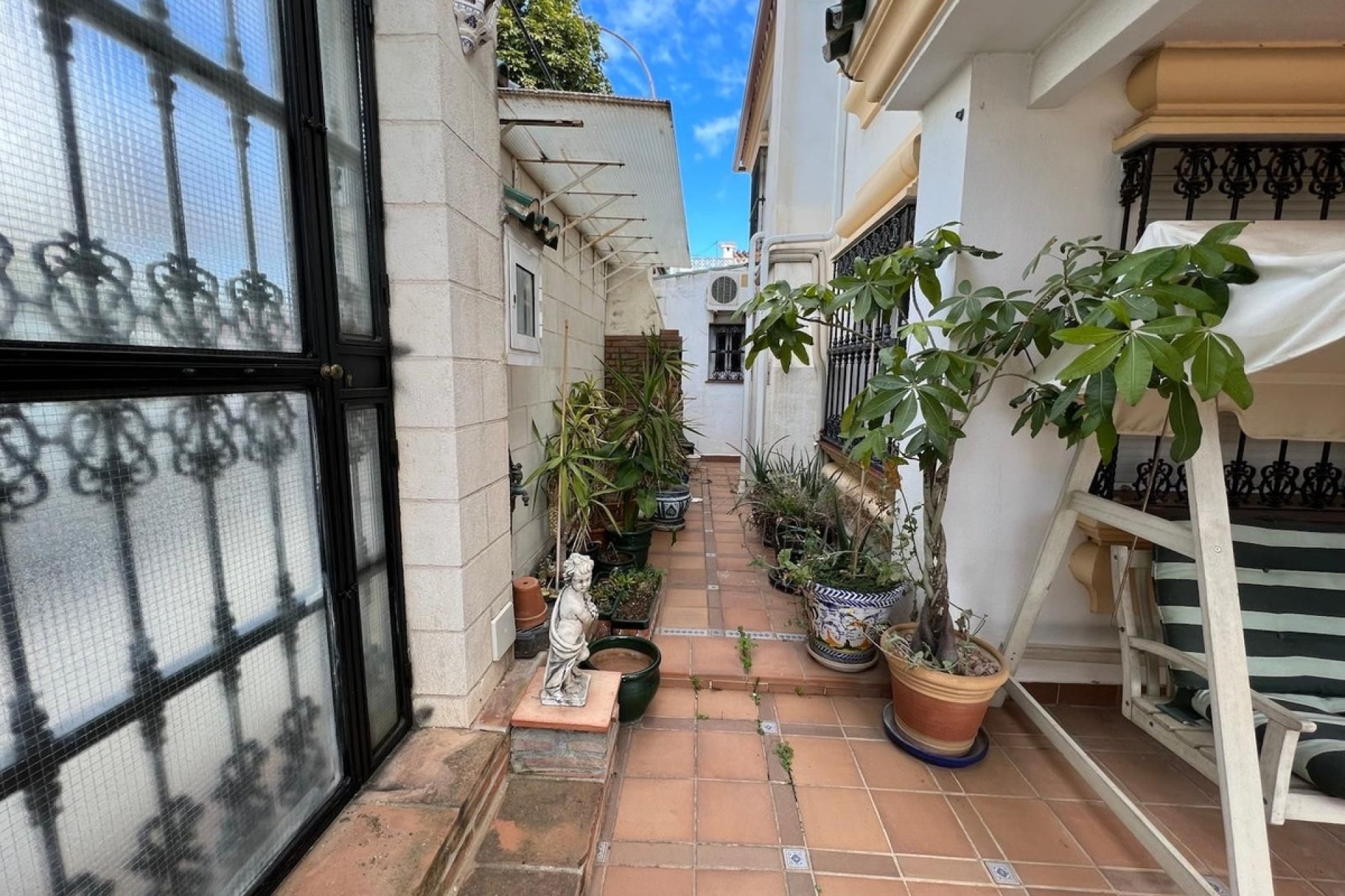 Resale - Villa - Marbella - Nueva Andalucía