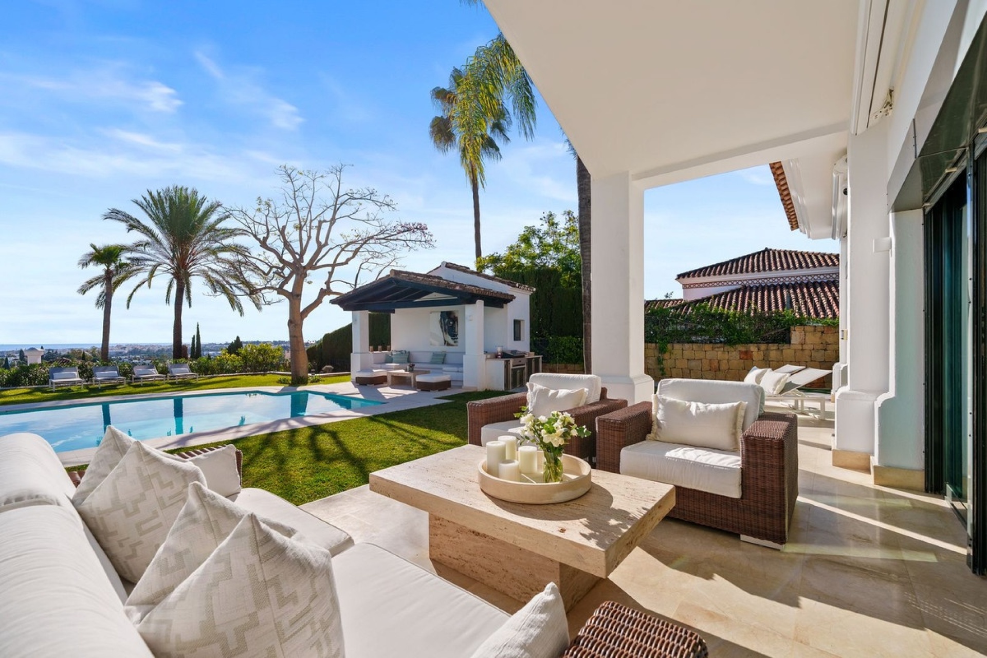 Resale - Villa - Marbella - Nueva Andalucía