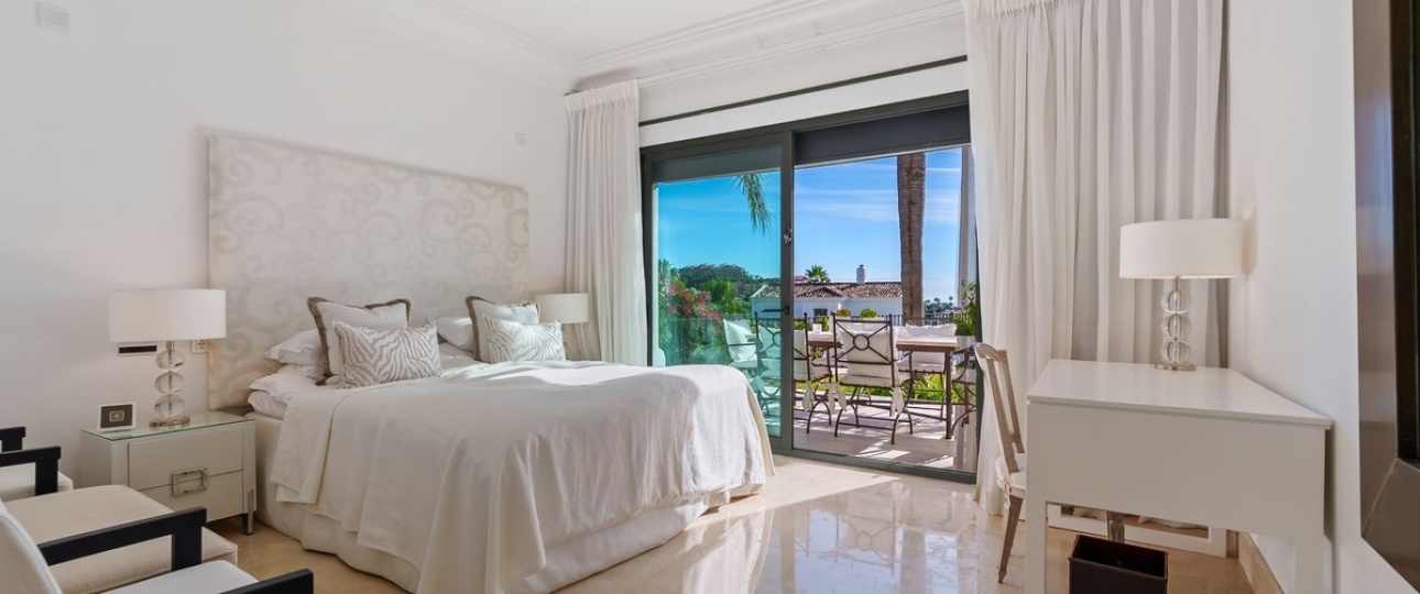 Resale - Villa - Marbella - Nueva Andalucía