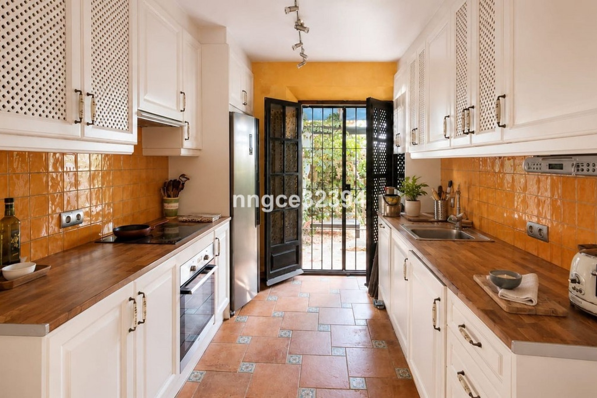 Resale - Villa - Marbella - Nueva Andalucía