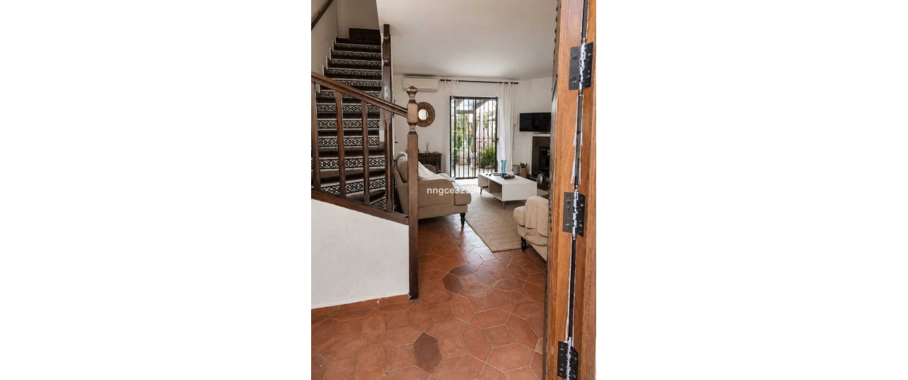 Resale - Villa - Marbella - Nueva Andalucía