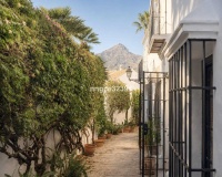 Resale - Villa - Marbella - Nueva Andalucía
