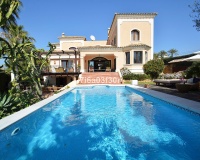 Resale - Villa - Marbella - Nueva Andalucía