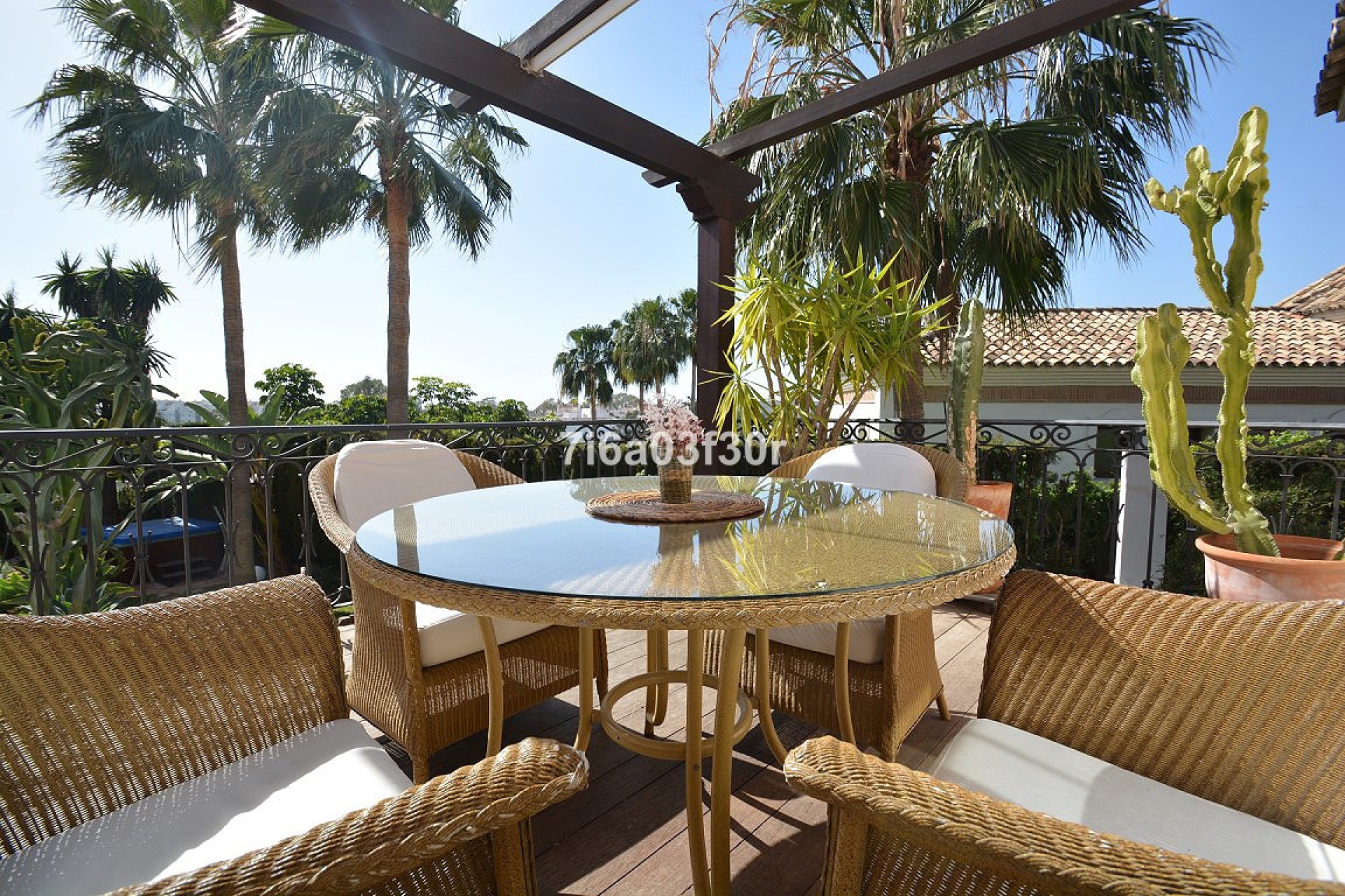 Resale - Villa - Marbella - Nueva Andalucía