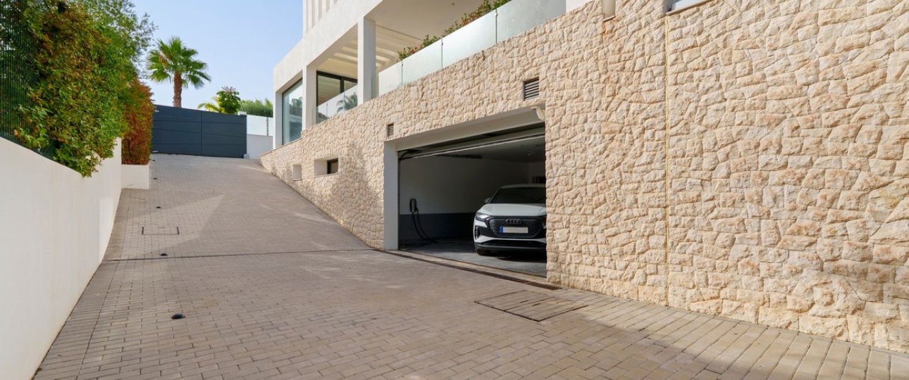 Resale - Villa - Marbella - Nueva Andalucía