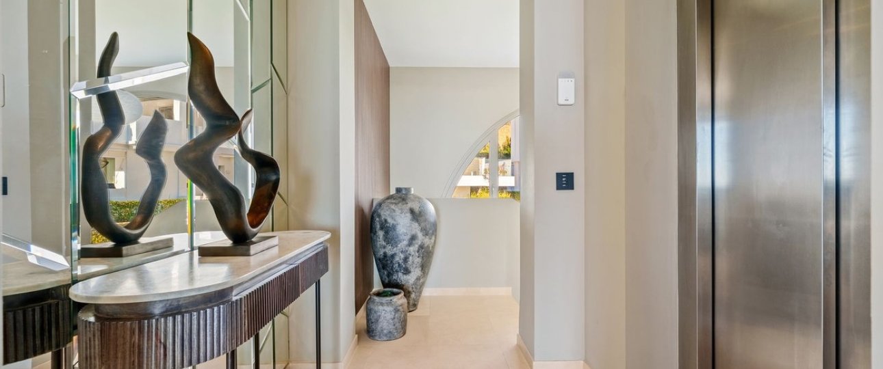 Resale - Villa - Marbella - Nueva Andalucía