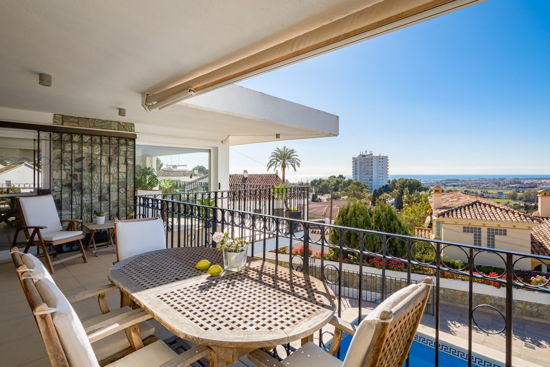 Resale - Villa - Marbella - Nueva Andalucía