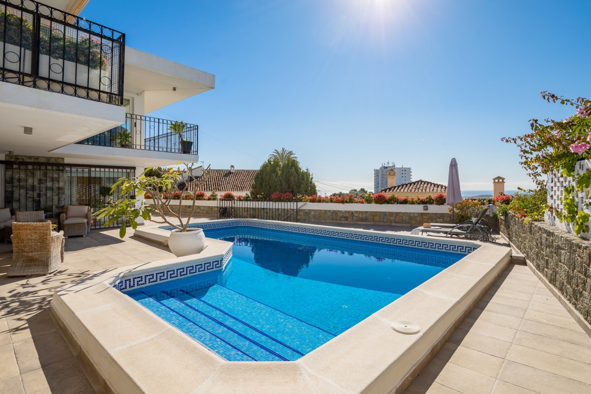 Resale - Villa - Marbella - Nueva Andalucía