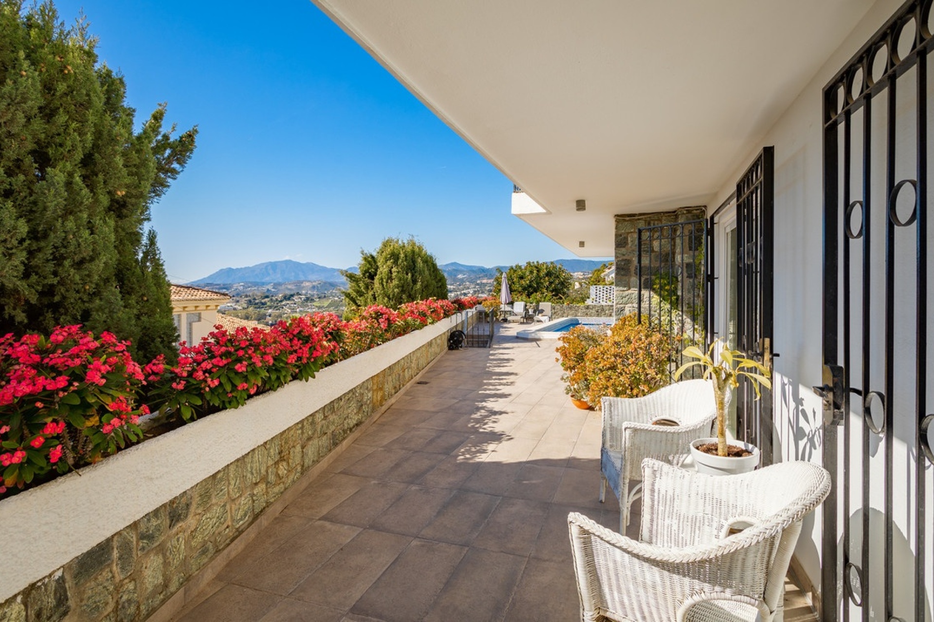 Resale - Villa - Marbella - Nueva Andalucía