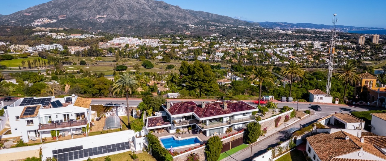 Resale - Villa - Marbella - Nueva Andalucía
