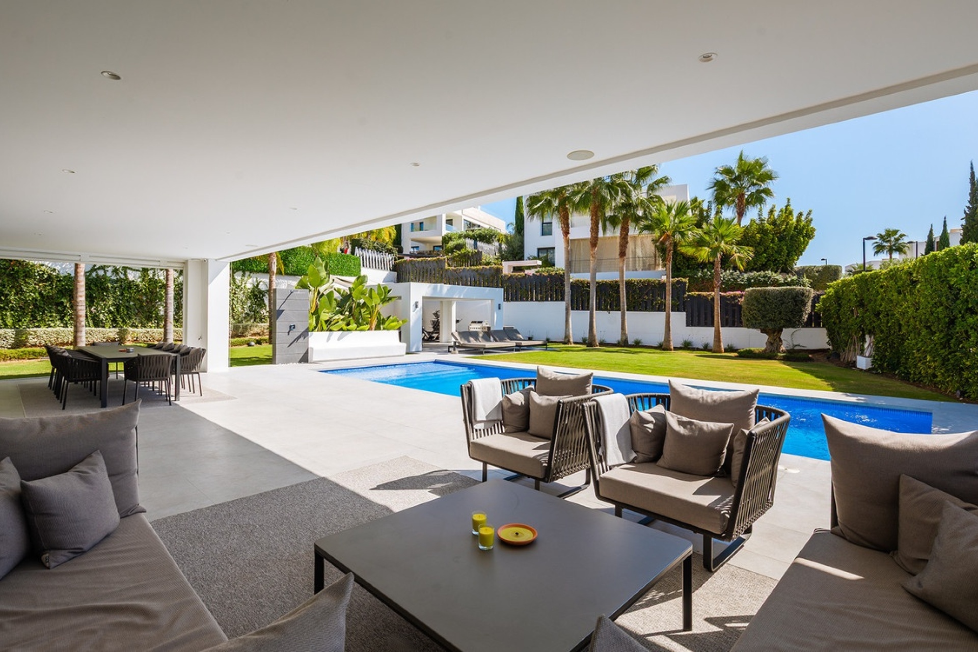 Resale - Villa - Marbella - Nueva Andalucía