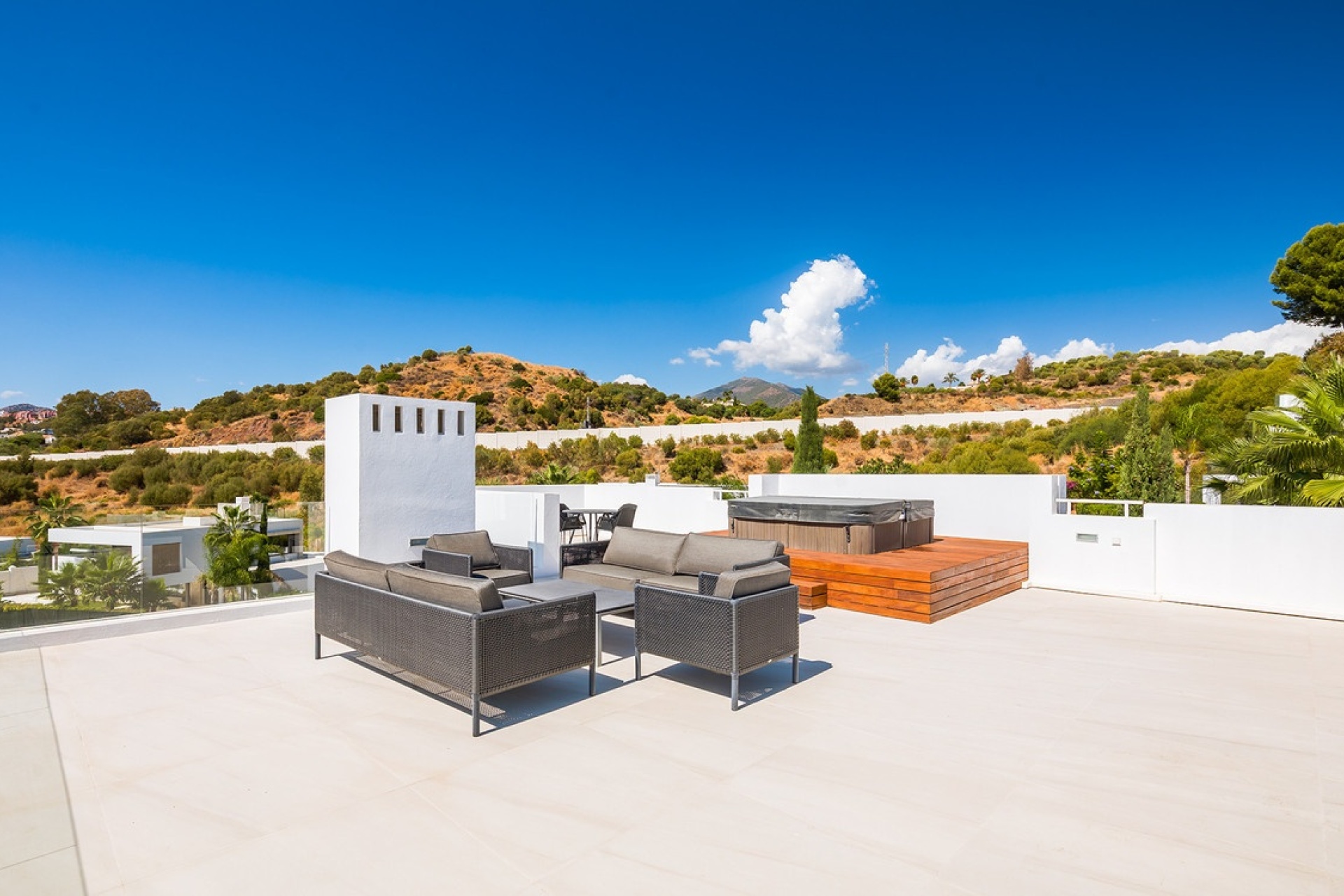 Resale - Villa - Marbella - Nueva Andalucía