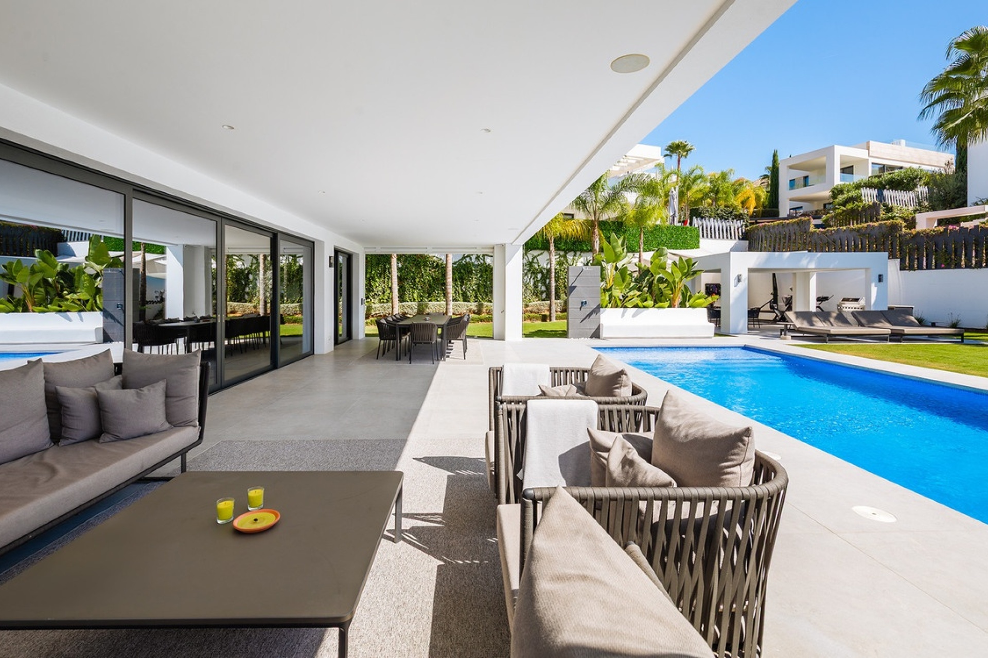 Resale - Villa - Marbella - Nueva Andalucía