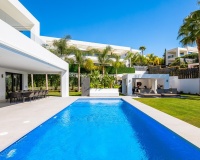 Resale - Villa - Marbella - Nueva Andalucía