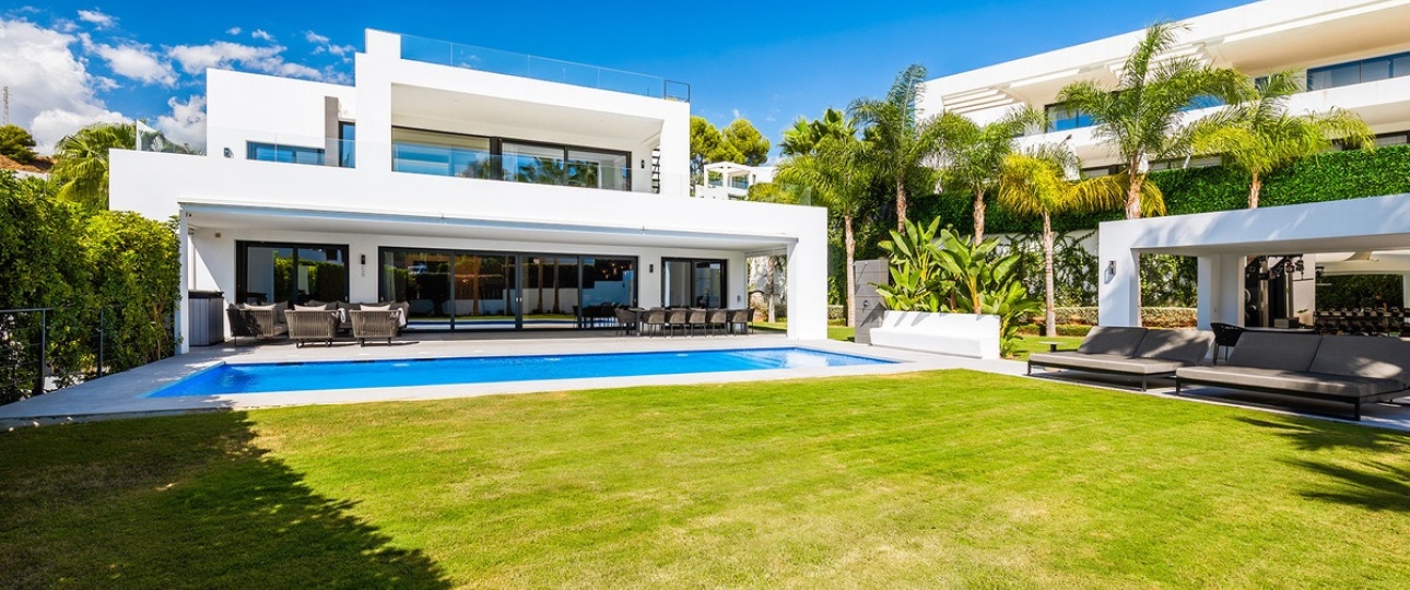 Resale - Villa - Marbella - Nueva Andalucía